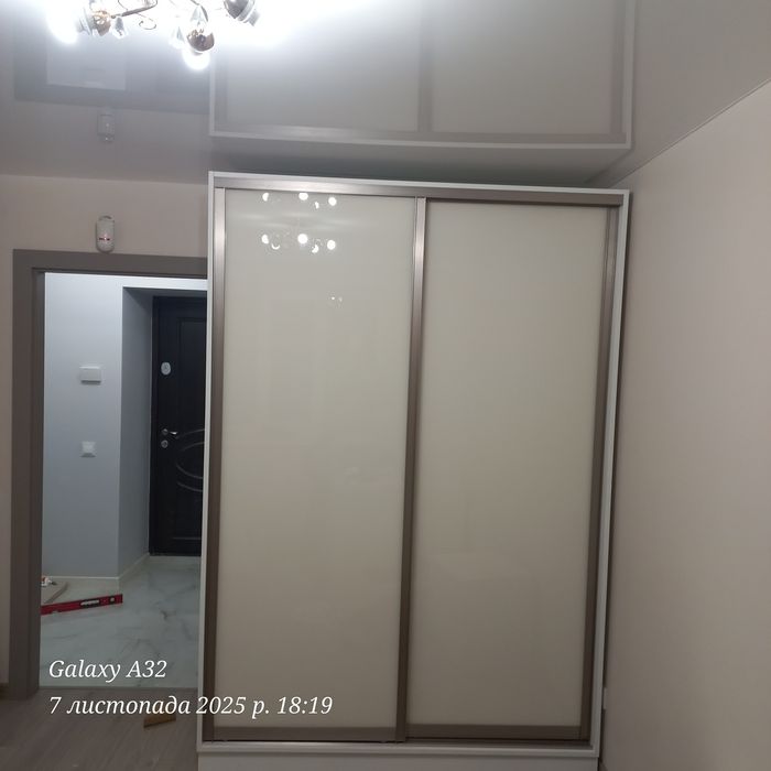 Виготовлення корпусних иеблів.Монтаж.Реставрація деревяних дверей.комо