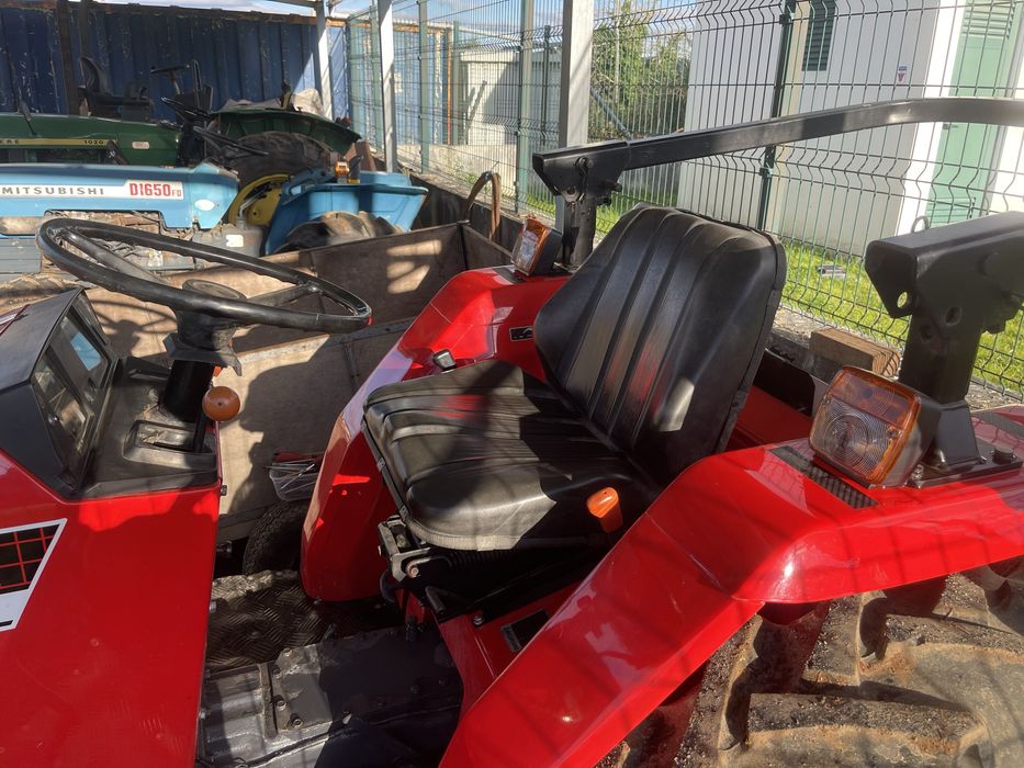 Tractor Shibaura s325