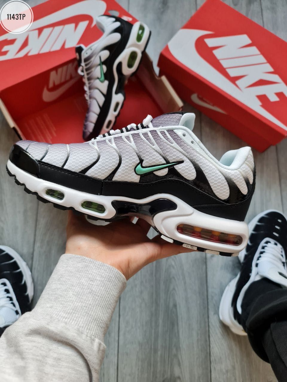 Мужские кроссовки Nike Air Max Plus Tn BLACK/WHITE/MINT. 41-45