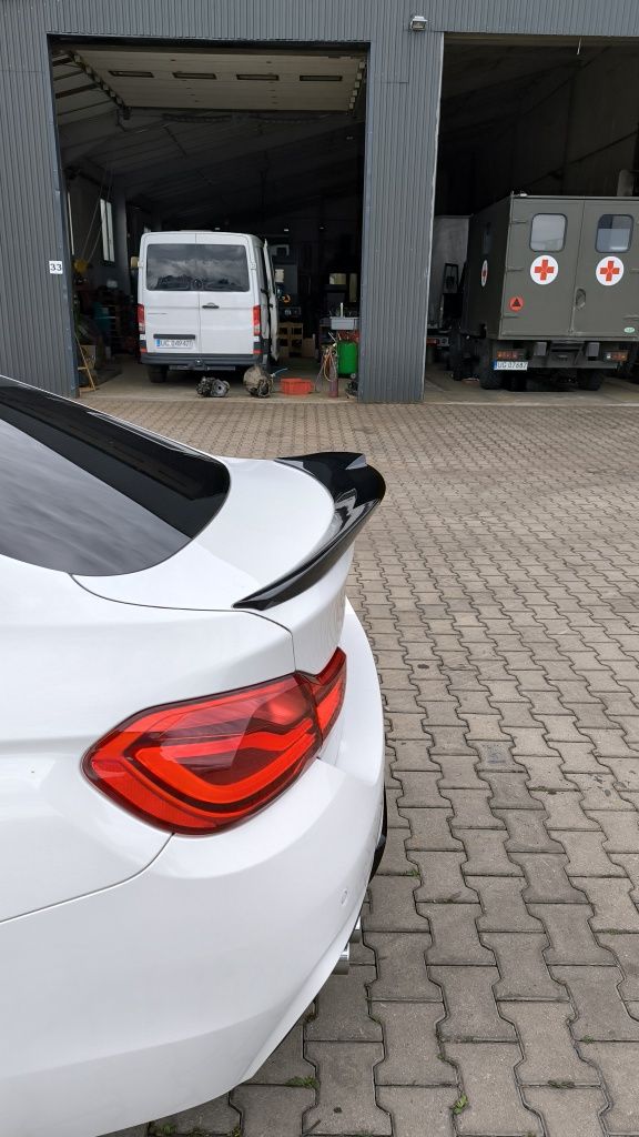 BMW F36 Lotka Dokładka Spoiler M4 -Look czarny połysk