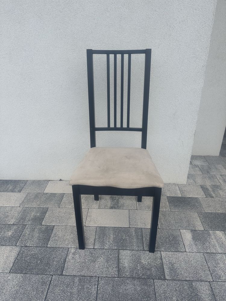 Krzesla Ikea Borje drewniane ciemne z pokrowcem
