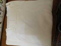 Camisola Branca com plicações em organza bordada.