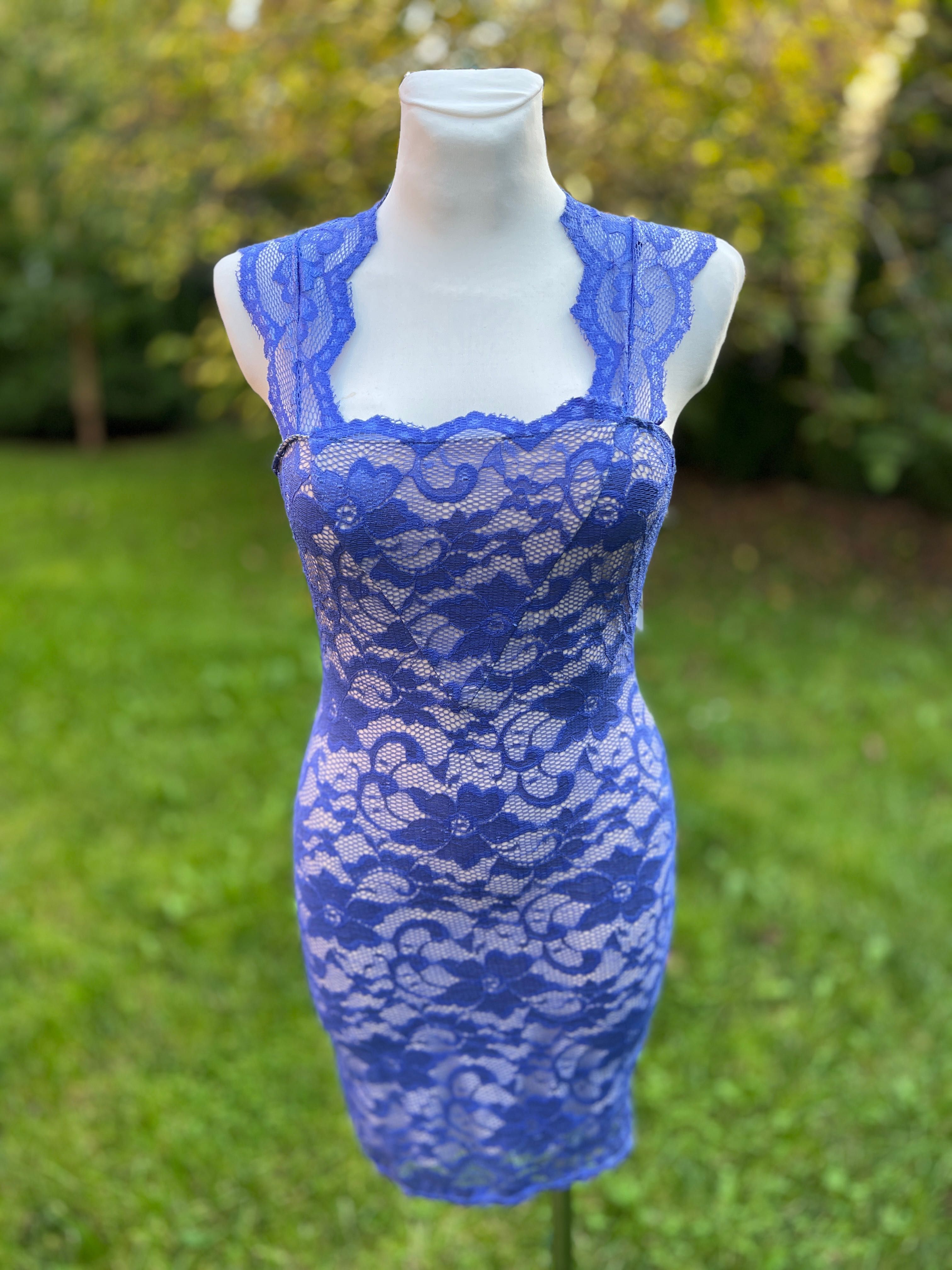 Sukienka niebieska royal blue elastyczna koronka s/m