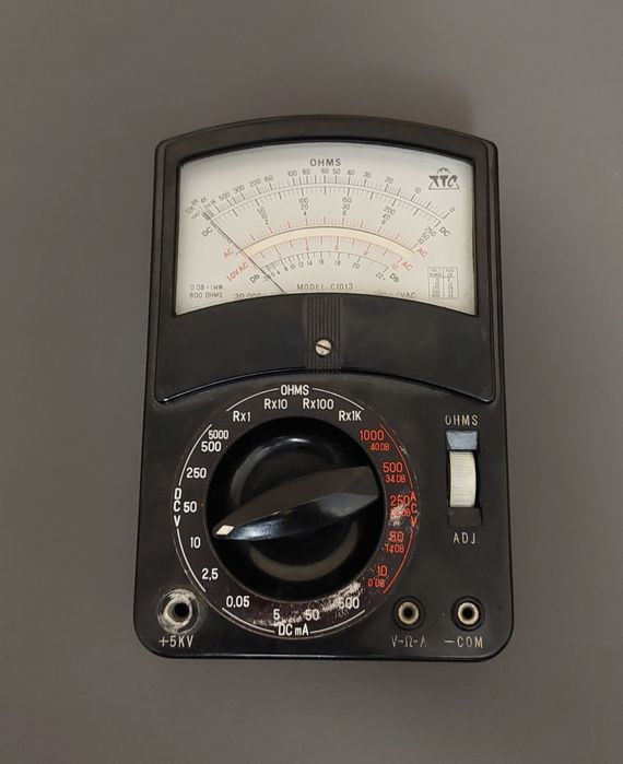Tester multimetr analogowy.