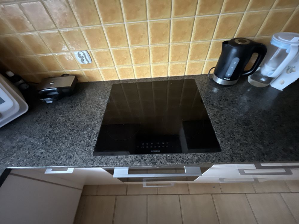Meble kuchenne ze sprzetem AGD ale bez blatu
