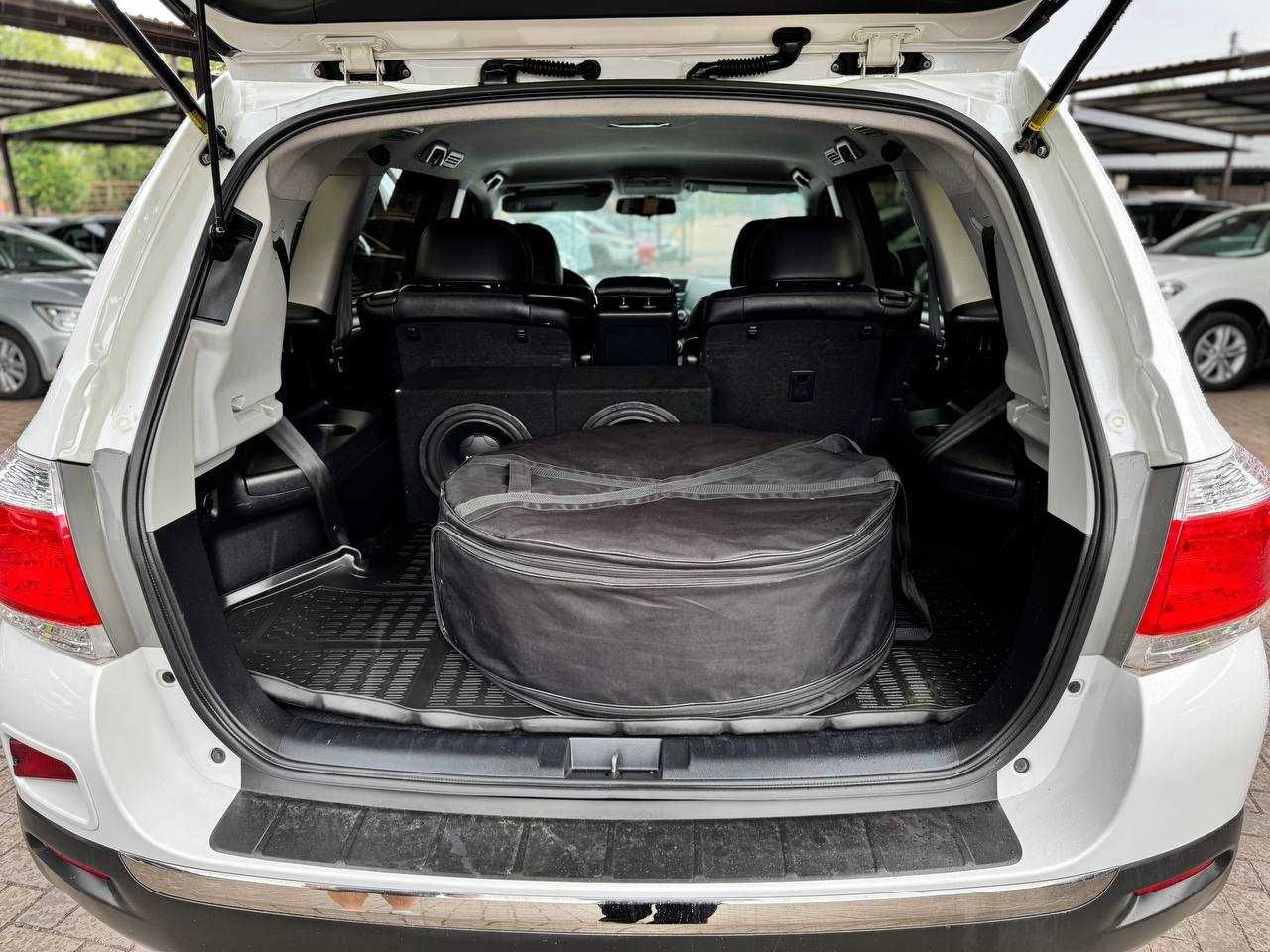 Toyota Highlander Офіційний 2012
