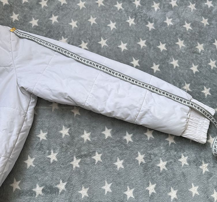 Куртка жіноча в хорошому стані