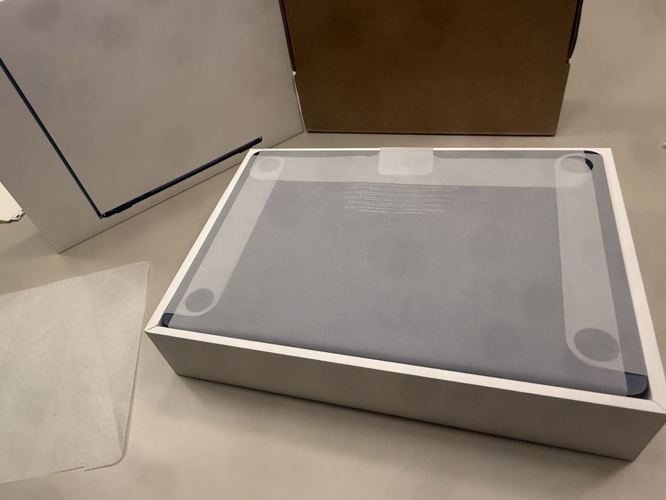 MacBook Air 13 2025 M4 16Gb 256Gb armazenamento