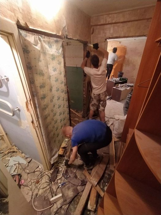 Демонтаж стяжки, штукатурки, плитки