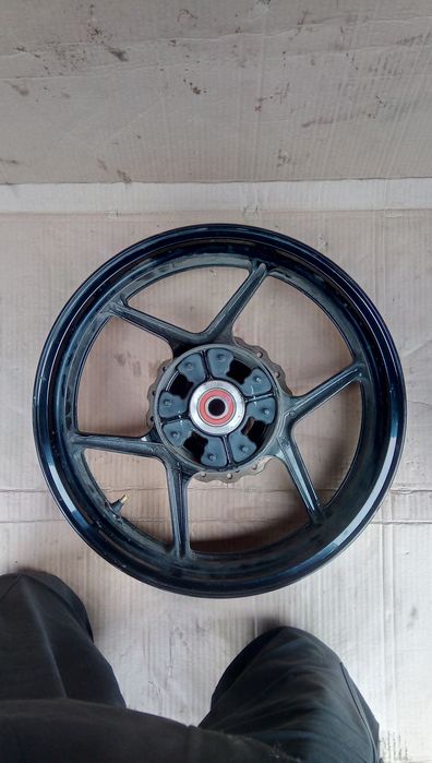 Tylne kolo felga kawasaki er6 er-6f tarcza czarna srebrna