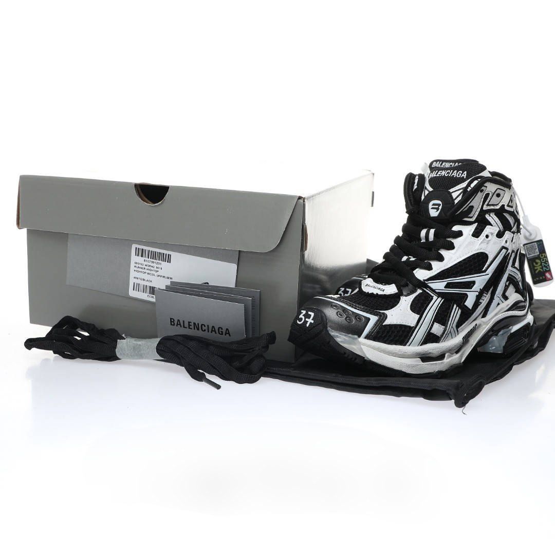 Balenciaga runner black/white mid 41