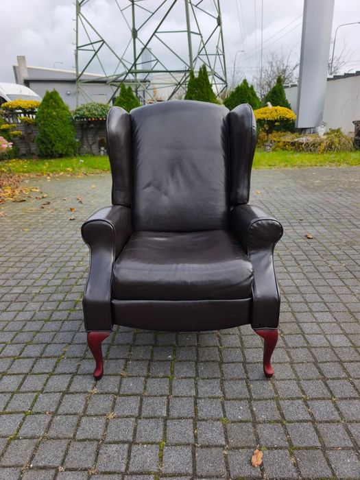 Skórzany rozkładany fotel uszak elegancki biurowy