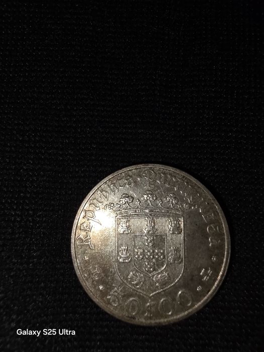 Moeda de 50 escudos de 1968 prata