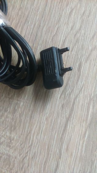 ładowarka sony ericson4,9 vdc-450mA