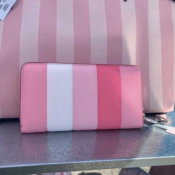 Victoria’s Secret Duży portfel z suwakiem