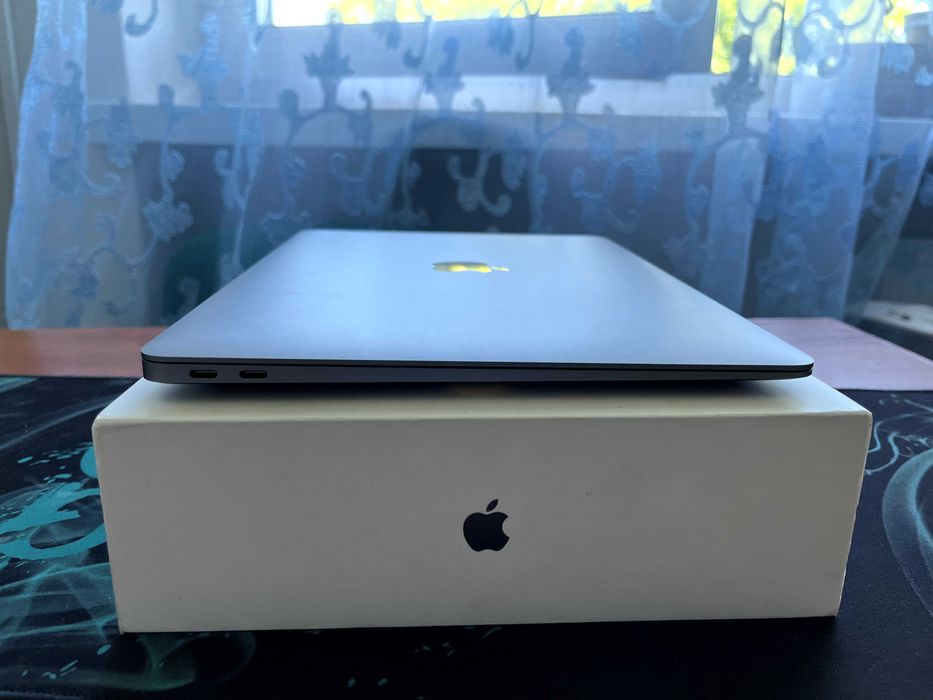 Macbook Air M1 8/256