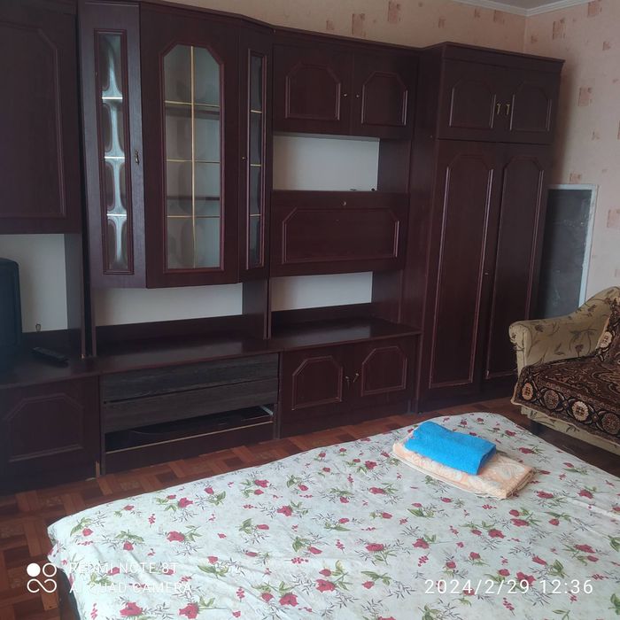 1 к Вишенька 600 річчя подобово, погодинно квартира