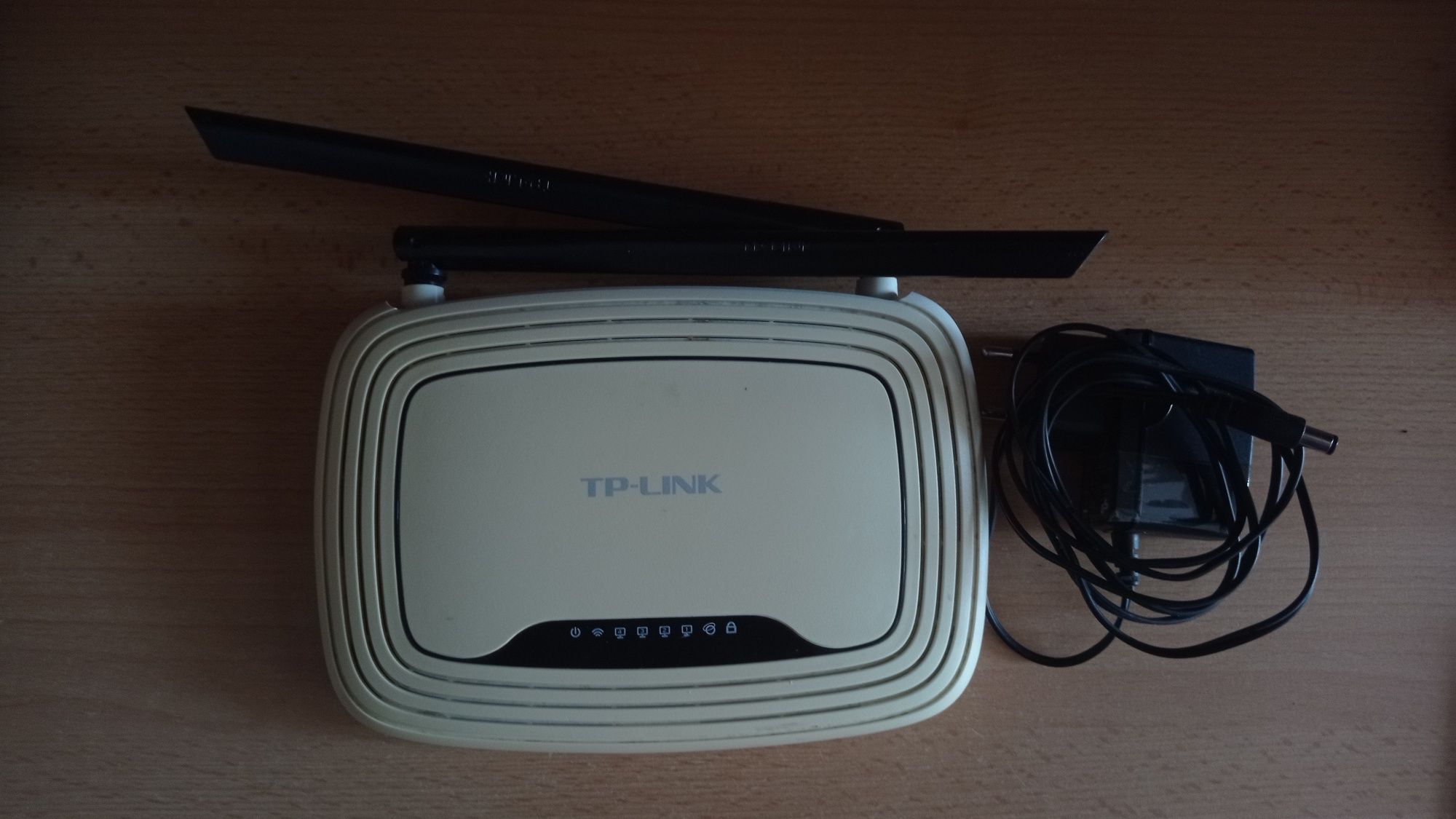 Продаю роутер tp-link wr841n