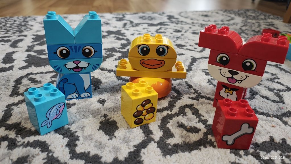 LEGO Duplo Kilka zestawów 2 kg klocków