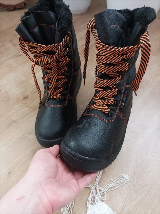 Nowe buty zimowe robocze r.41
