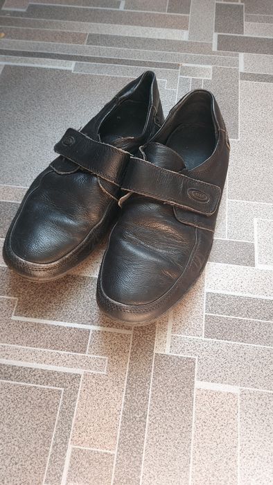 Продам шкіряні туфлі