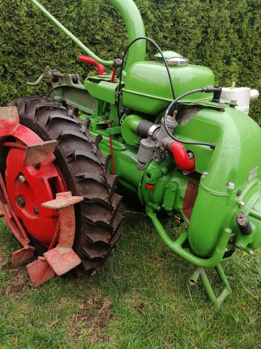 Traktorek Agria 1700 dzik zabytkowy