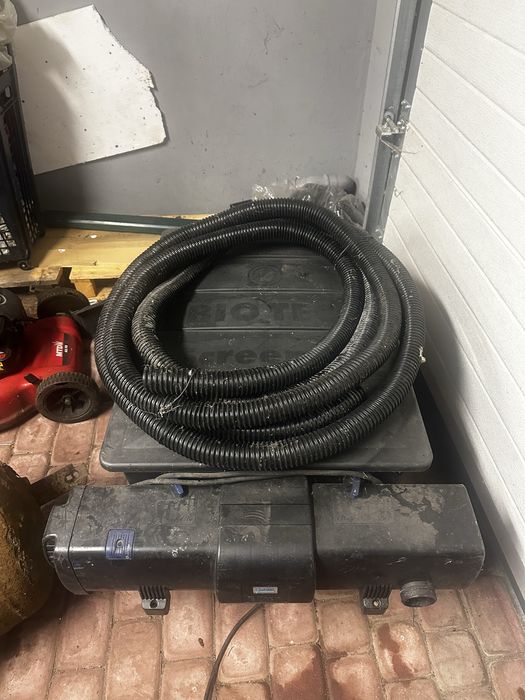 zestaw filtracyjny/pompa do oczka wodnego lub stawu.