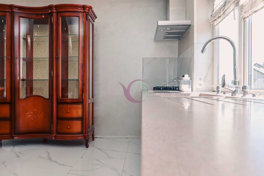 3-х поверховий будинок з ремонтом та власним подвір’ям в с. Крихівці