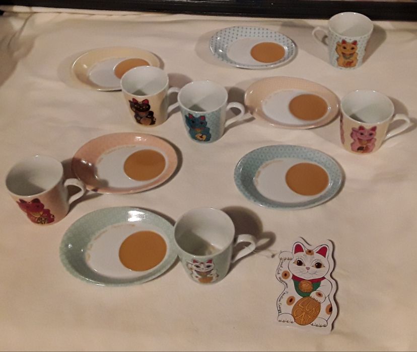 Conjunto 6 chávenas de café da Loja do Gato Preto, Maneki-neko, novo!