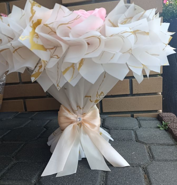 Bukiety ze zdrapkami  na ślub urodziny słodyczami