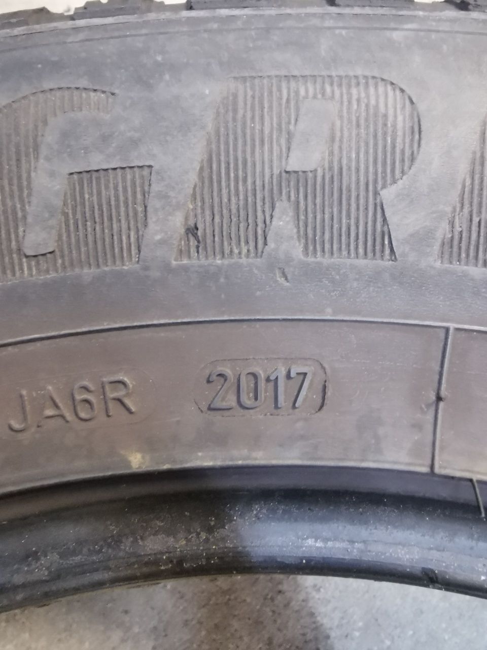 Komplet opon 225/65R17 Goodyear EFFICIENT GRIP SUV 4X4