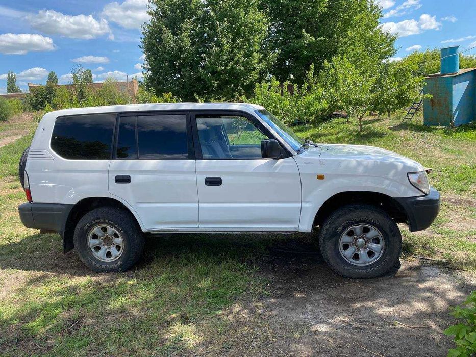 Toyota Land Cruiser Prado 90 • 3.0 TD • МКПП • Идеальное состояние