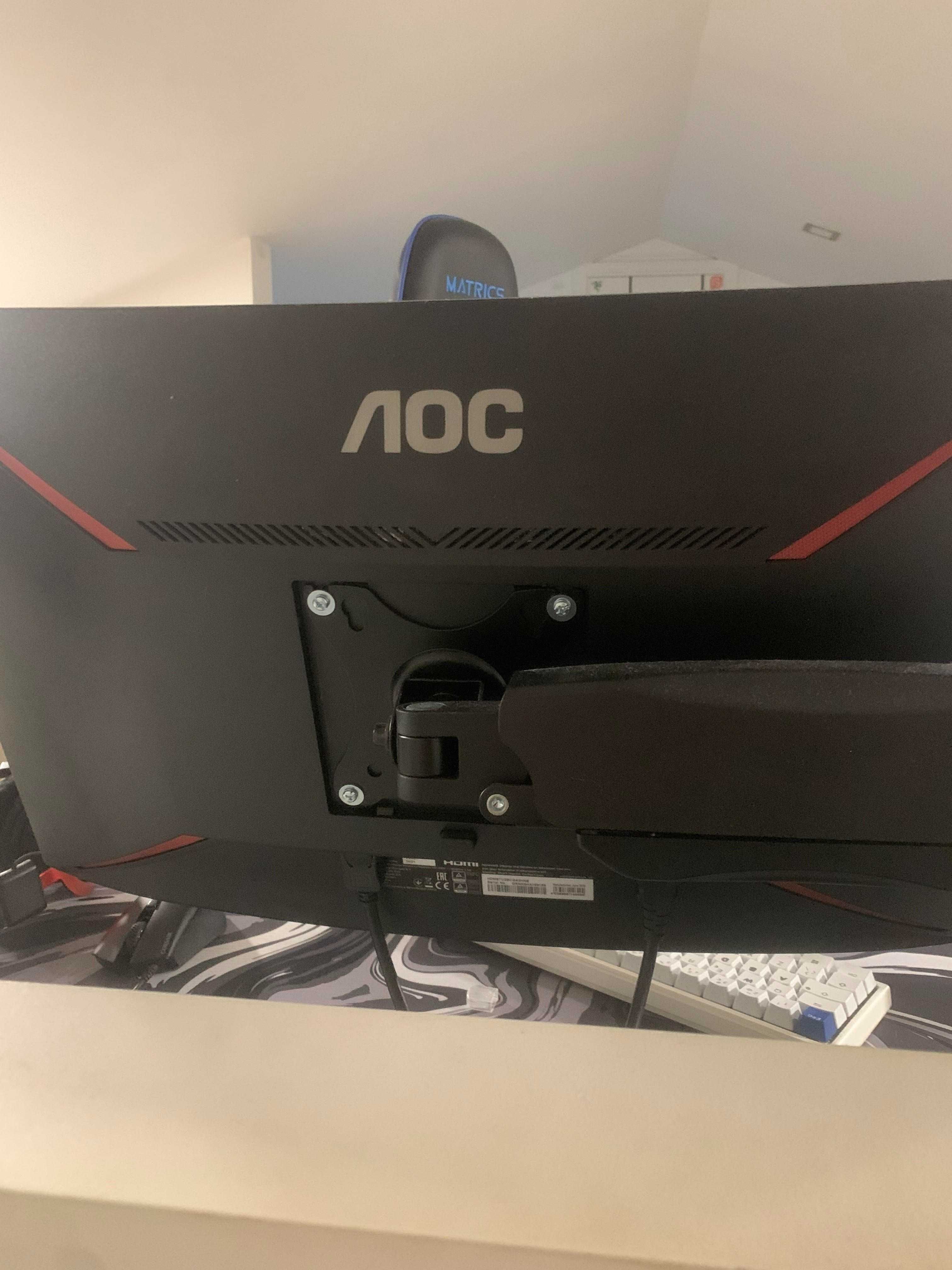 Monitor AOC 144hz 16:9 curvo "23.6"