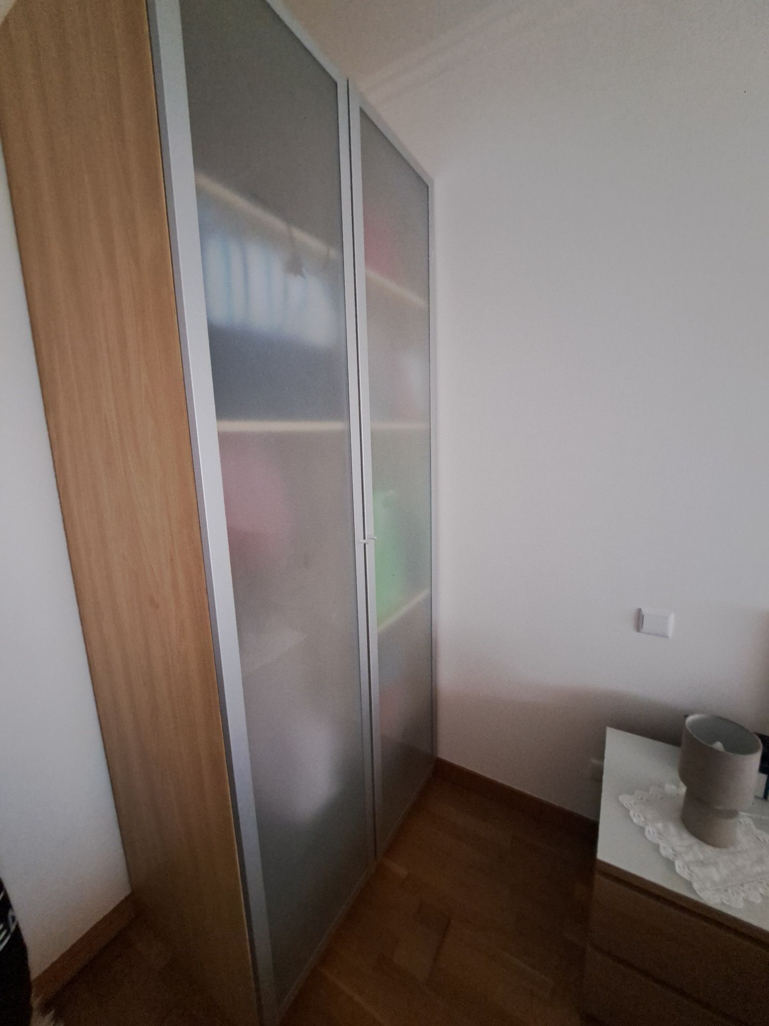 2 roupeiros IKEA