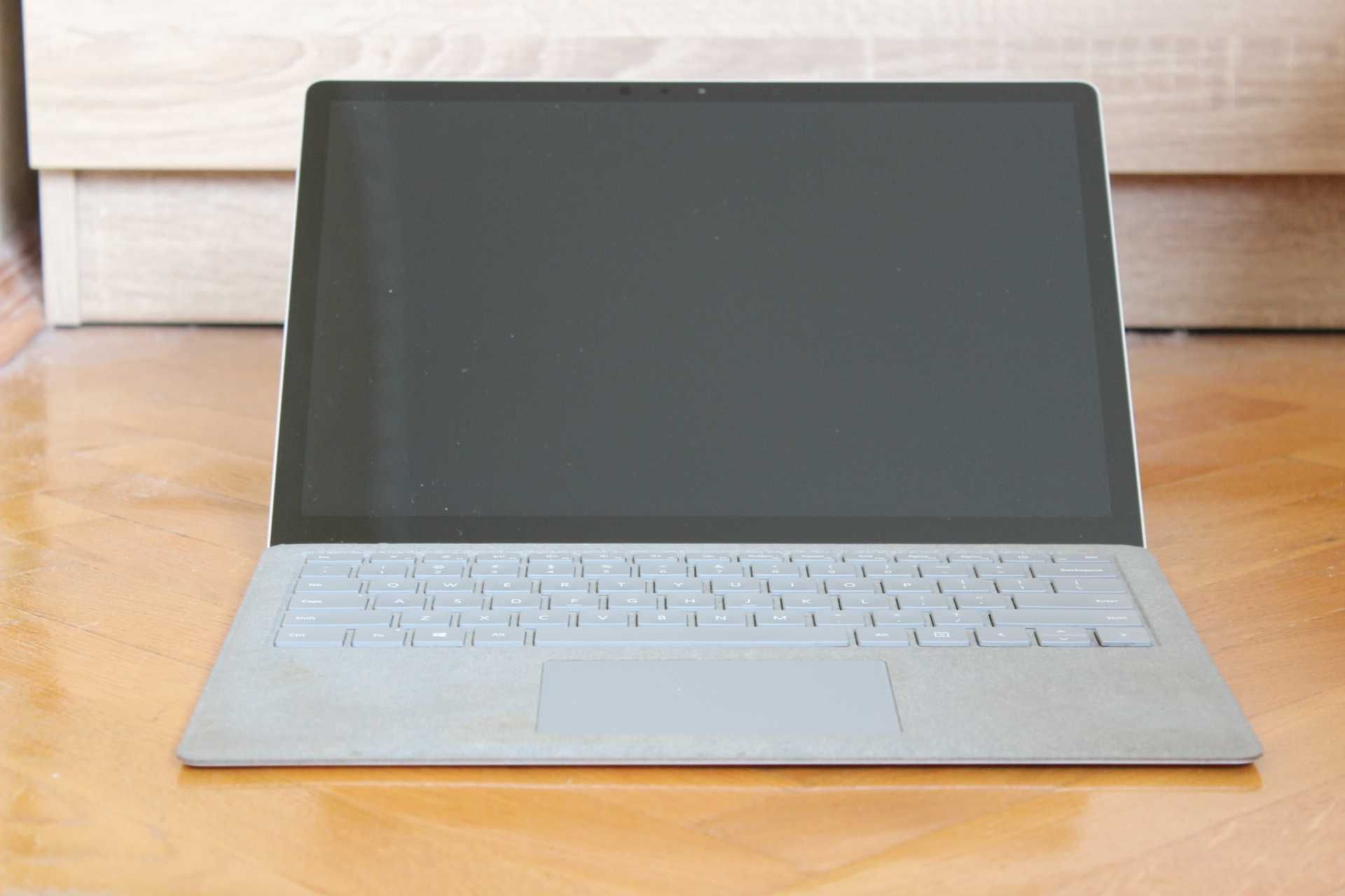 13.5" touch Microsoft Surface laptop 2 1769 i7-8650U 256G NVMe 8Gb RAM