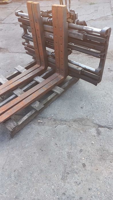 wózek widłowy ,paletyzer