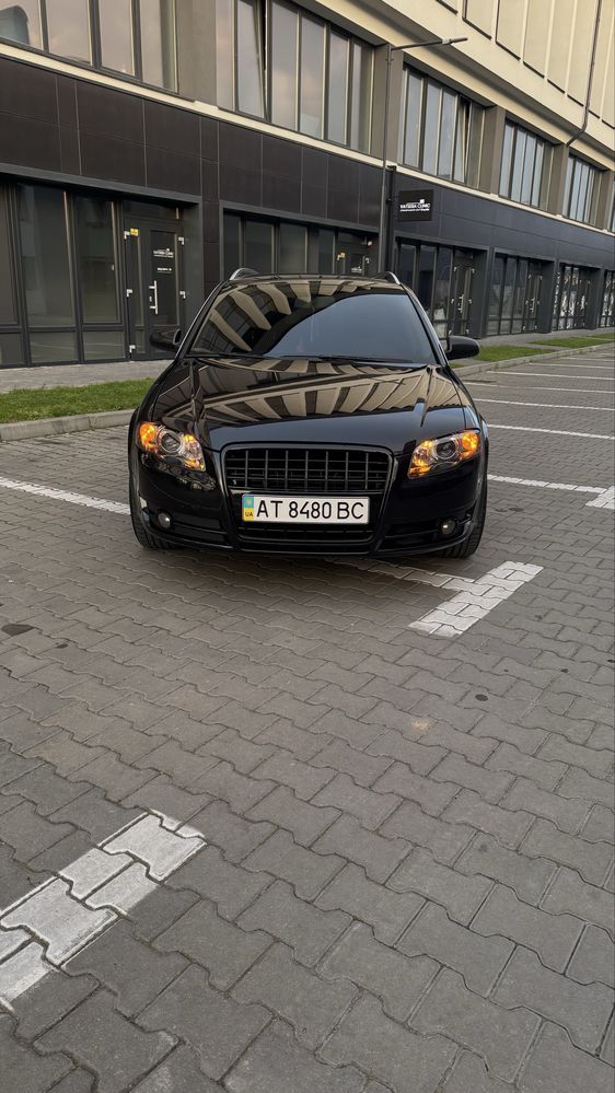 Ауді А4 Б7.