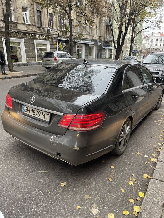 Mercedes benz Е220d 2013