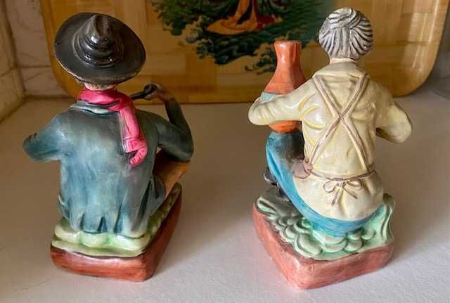 Estatuetas de cerâmica vidrada - Casal de idosos