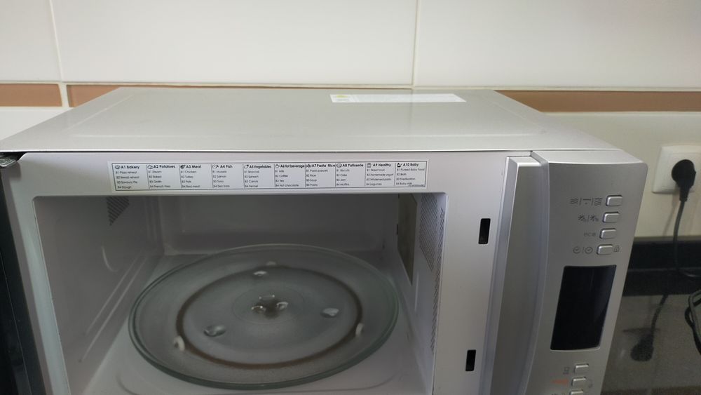 Microondas Candy com grelhador ( Grill )