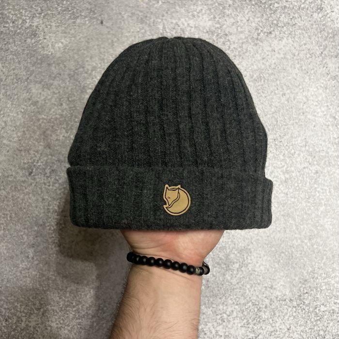 Зимова шапка FJALLRAVEN оригінальна чоловіча стильна шапка лиса