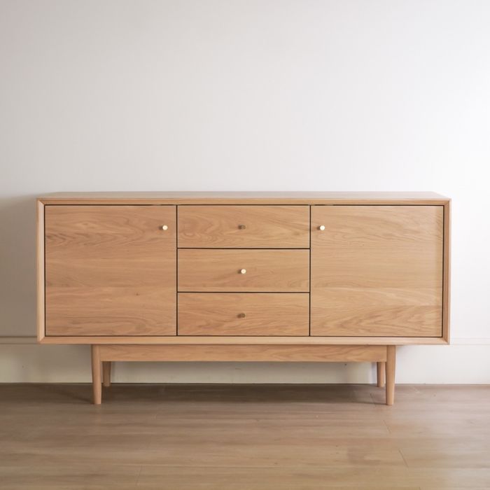 Комод з масиву дуба