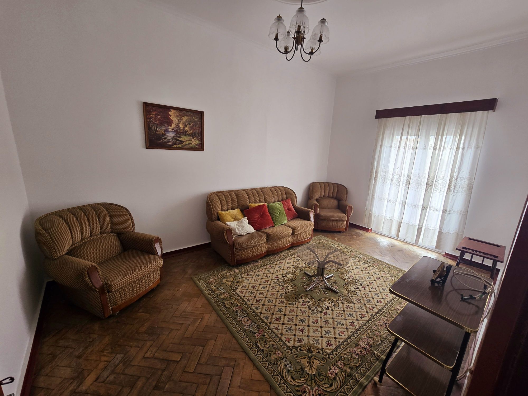 Prédio T5 + Loja Comercial com 3 Frações