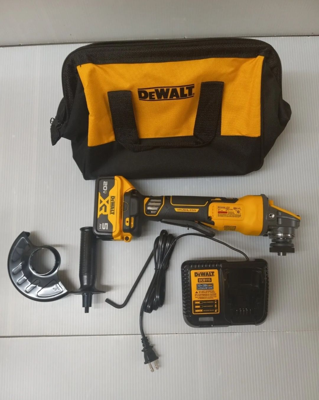 Безщіткова болгарка 125 мм DEWALT DCG415B 20V MAX FLEXVOLT із США