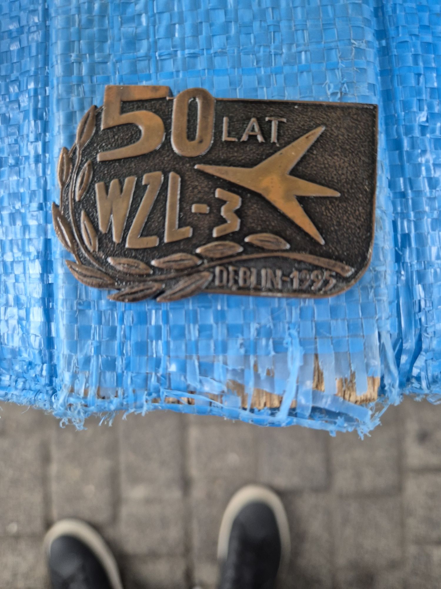 Sprzedam medal okolicznościowy.