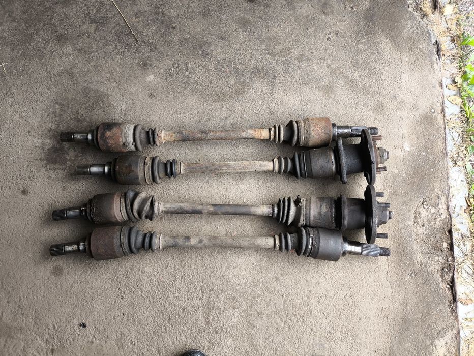 Продам напіввісі до Сієрри