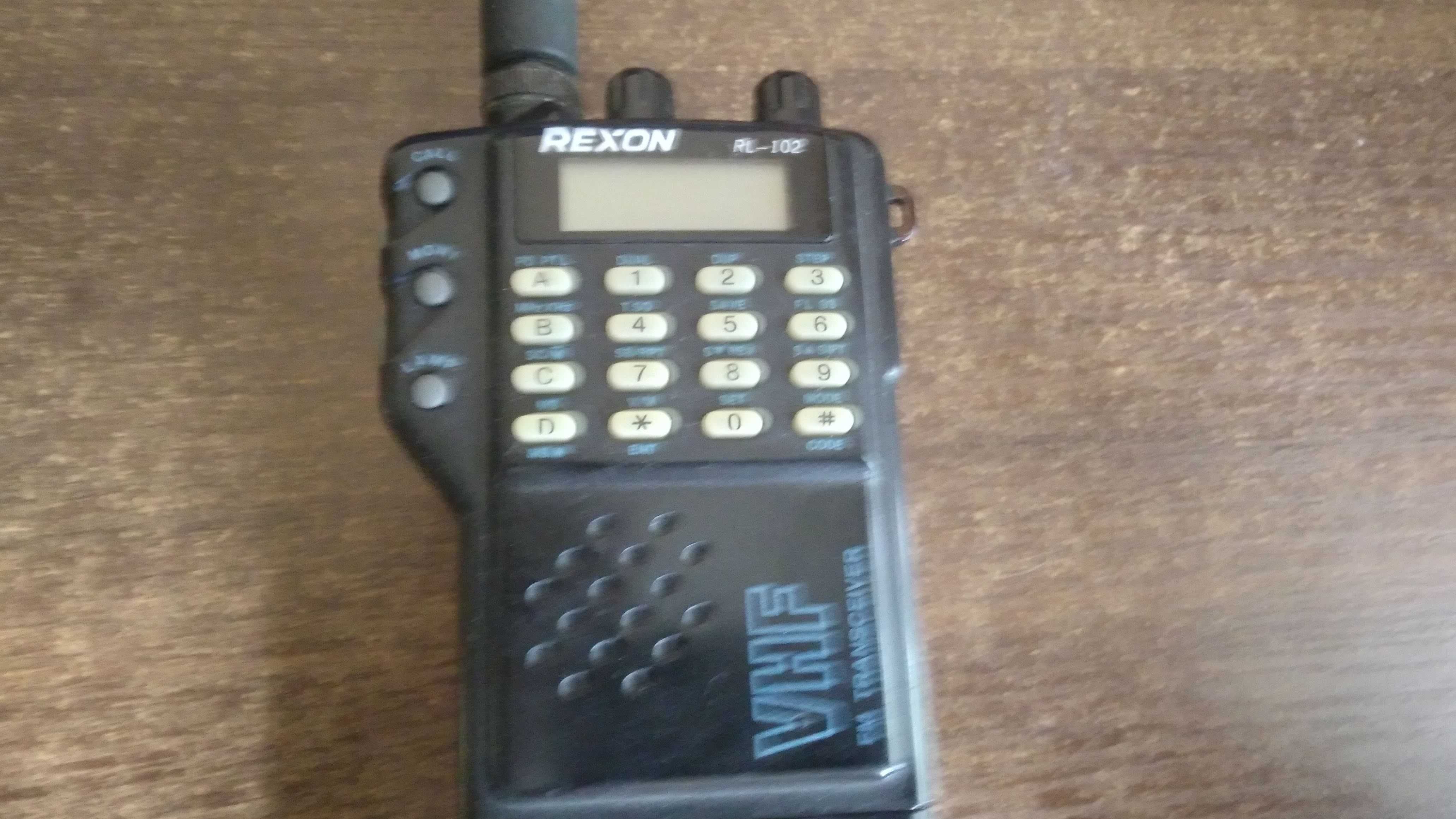 Радиостанция REXON RL-102, БП, тангенты, разъем внешний.