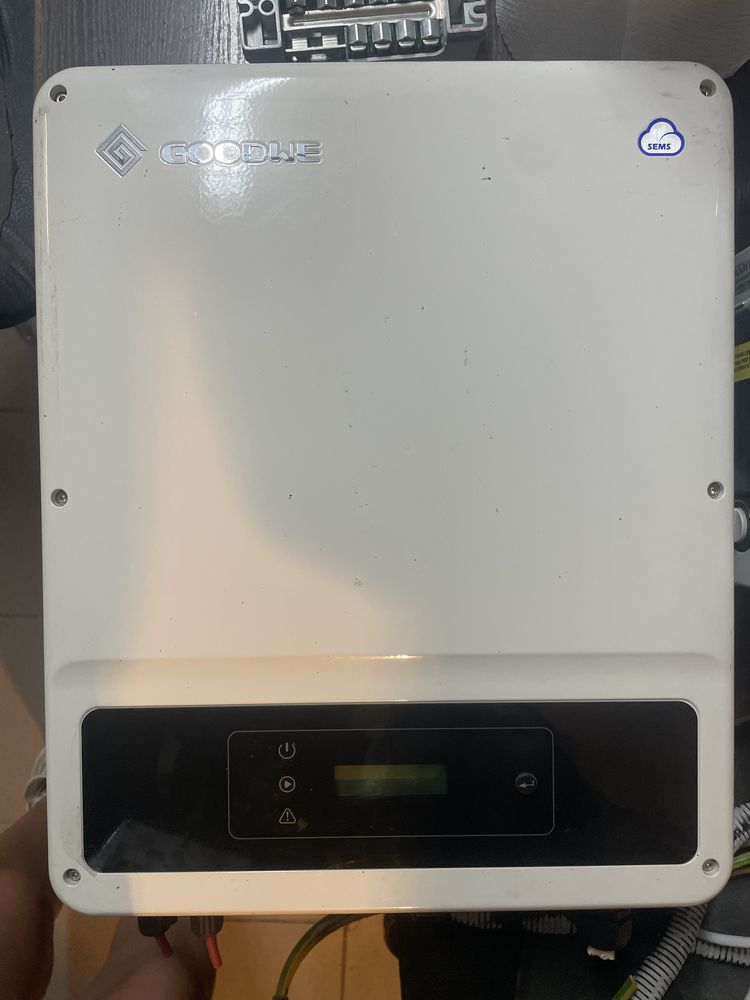 Falownik GOODWE GW3000D-NS