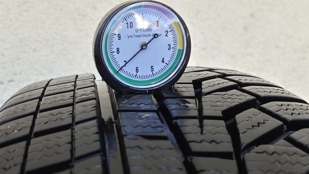 Koła felgi stalowe 16" Opel 5x105 opony zimowe