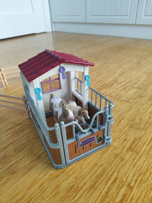 SCHLEICH 42369 Box 2 konie dodatki